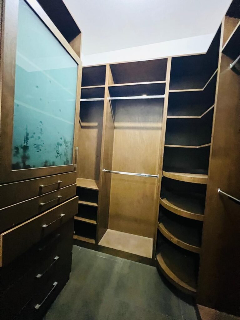 WhatsApp Image 2025-09-17 at 4.07.36 PM (2)